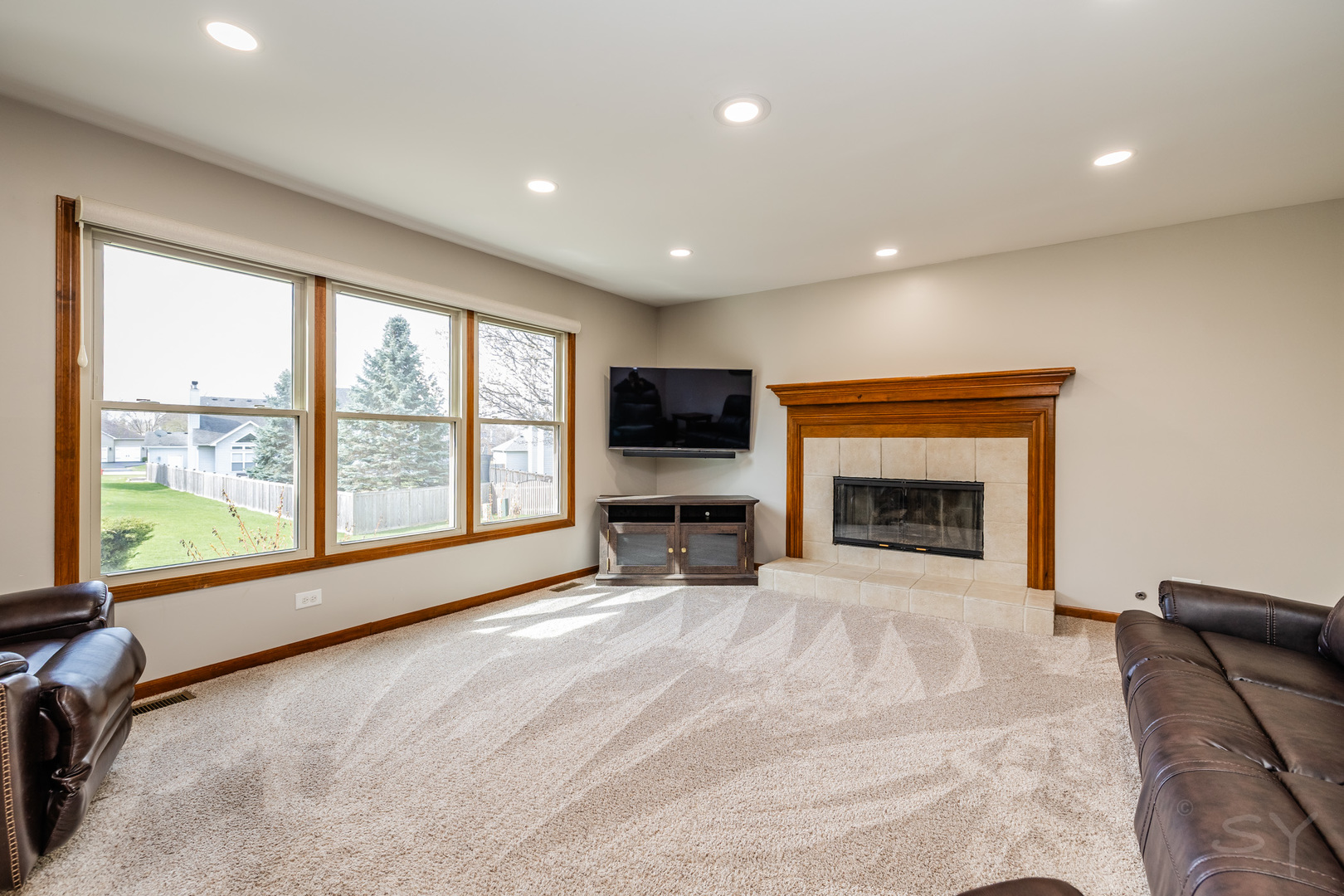 203 Cambridge Court, Oswego, IL 60543