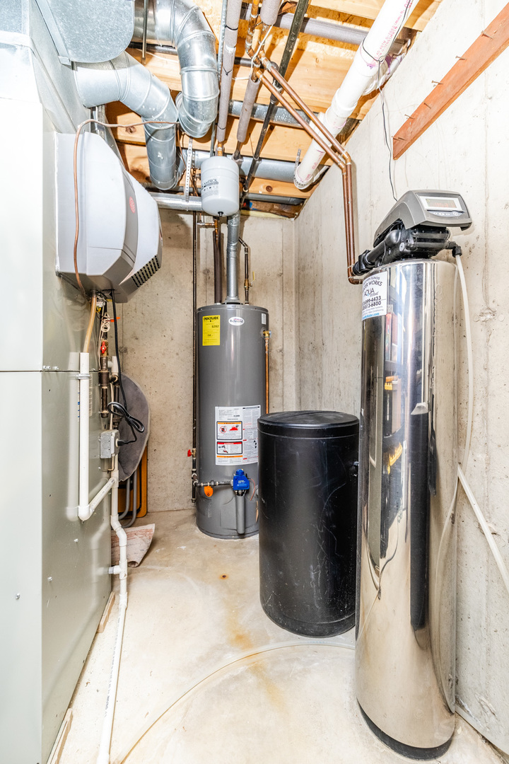 203 Cambridge Court, Oswego, IL 60543