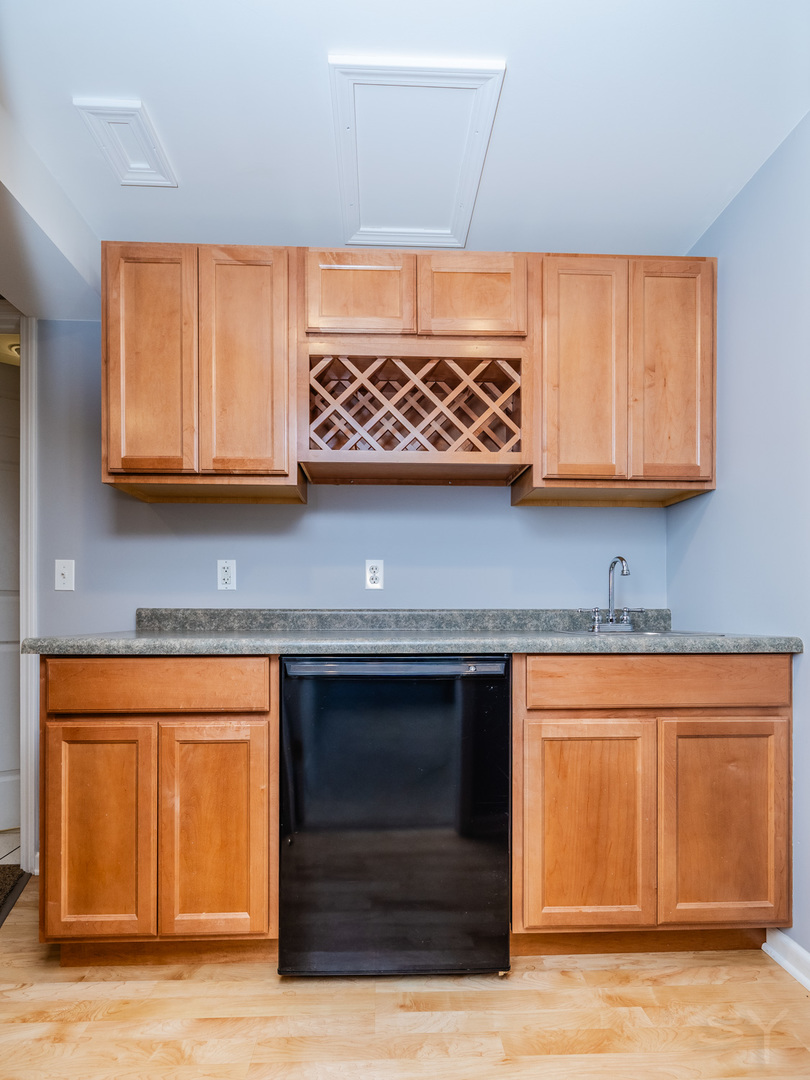 203 Cambridge Court, Oswego, IL 60543