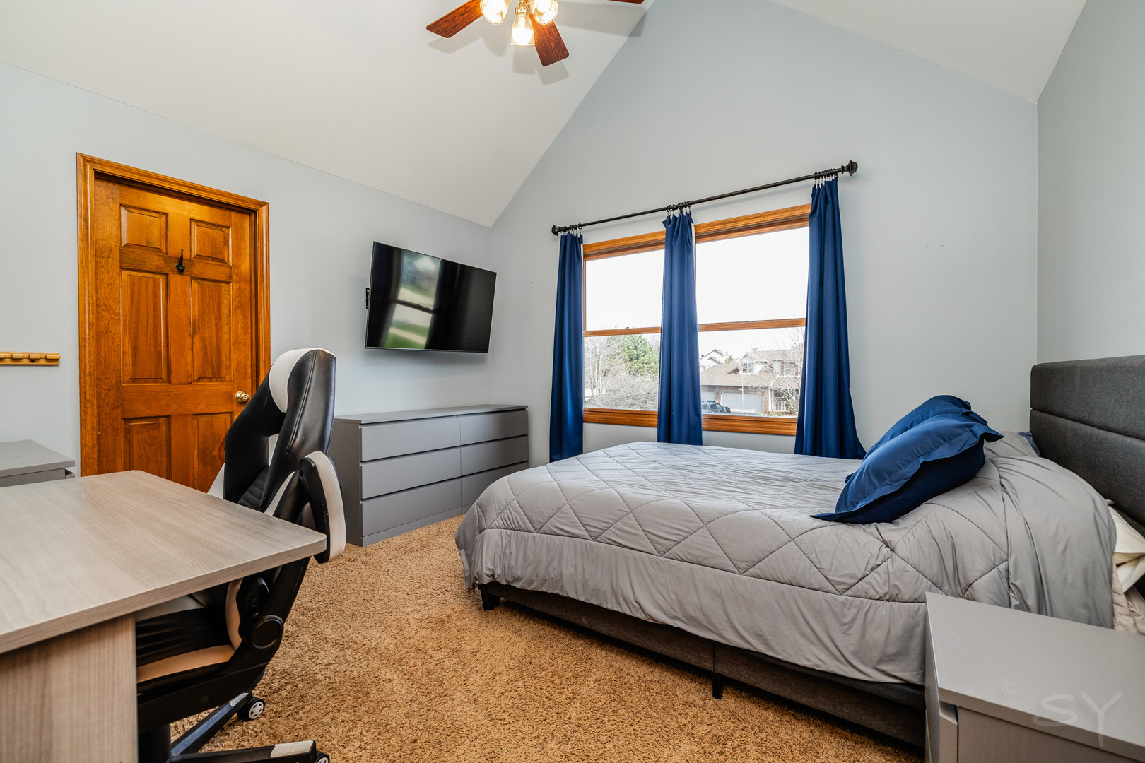 203 Cambridge Court, Oswego, IL 60543