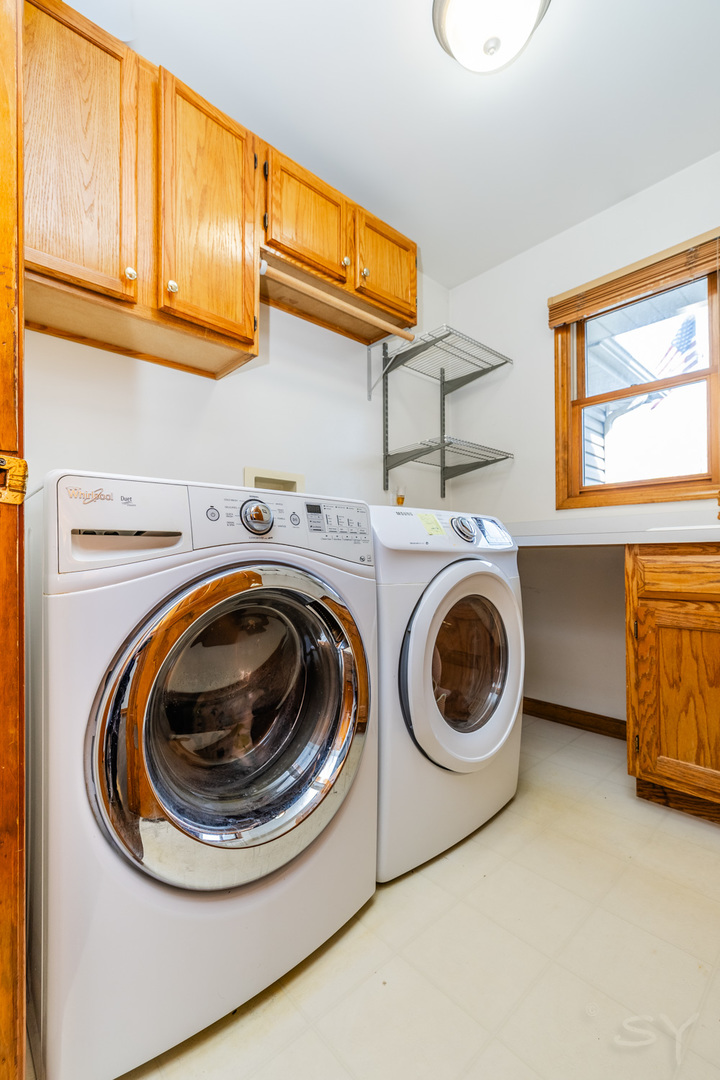 203 Cambridge Court, Oswego, IL 60543