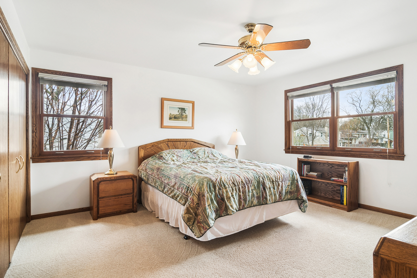 111 N Wilshire Lane, Arlington Heights, IL 60004