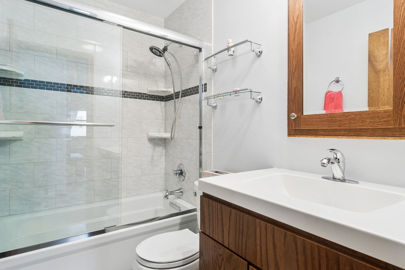 111 N Wilshire Lane, Arlington Heights, IL 60004