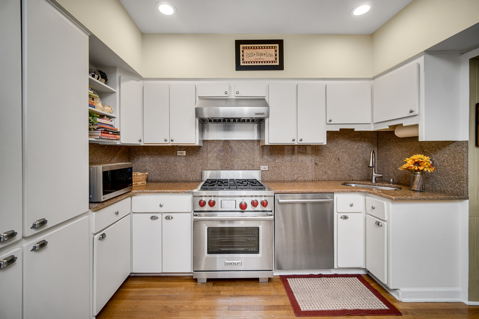 403 W Shabonee Trail, Mount Prospect, IL 60056