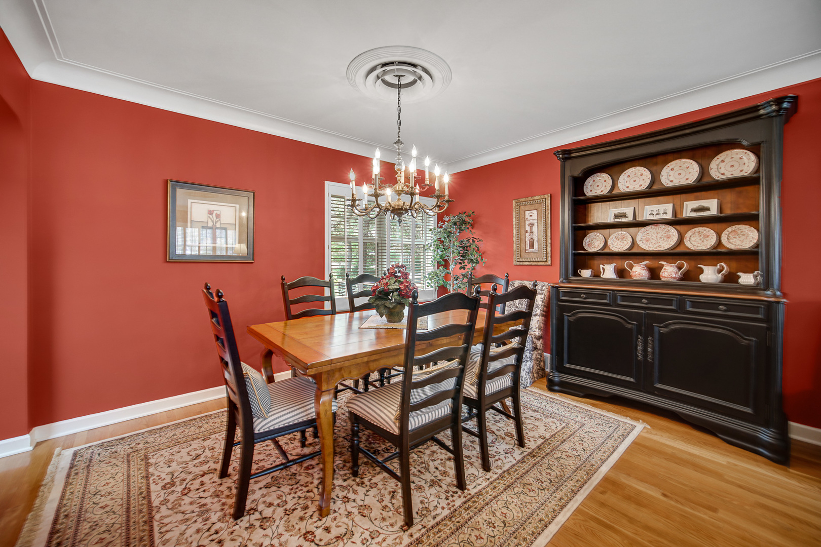 403 W Shabonee Trail, Mount Prospect, IL 60056