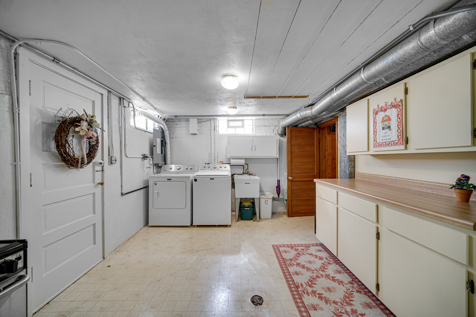 403 W Shabonee Trail, Mount Prospect, IL 60056