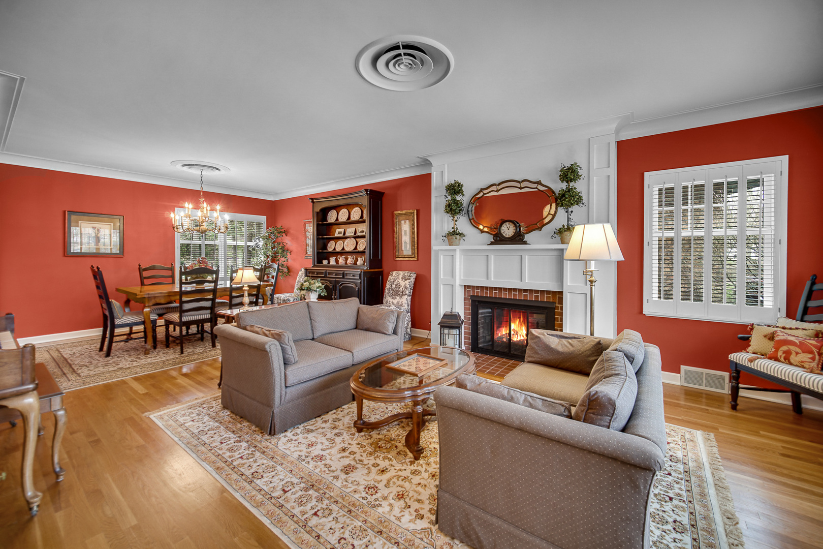 403 W Shabonee Trail, Mount Prospect, IL 60056