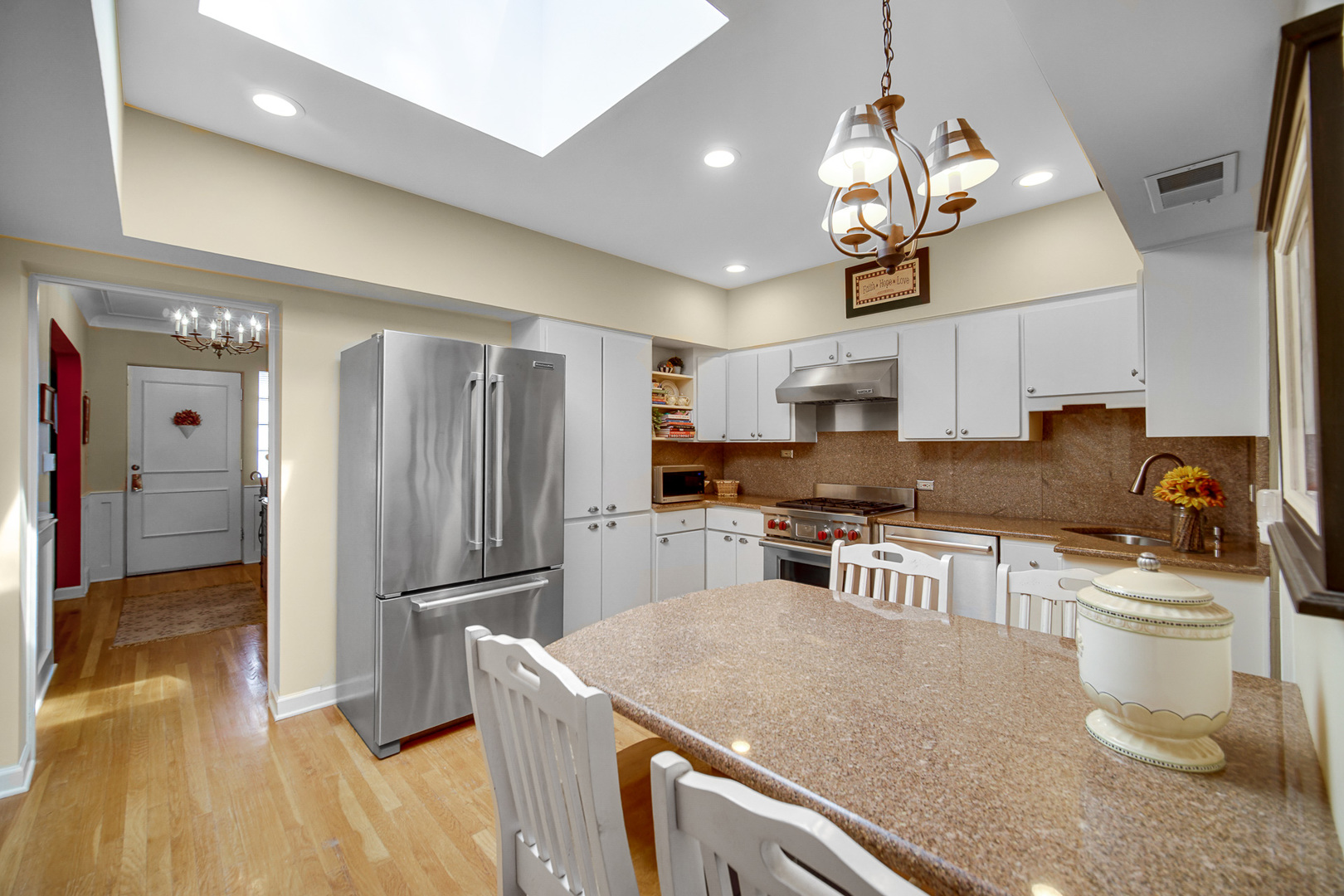 403 W Shabonee Trail, Mount Prospect, IL 60056