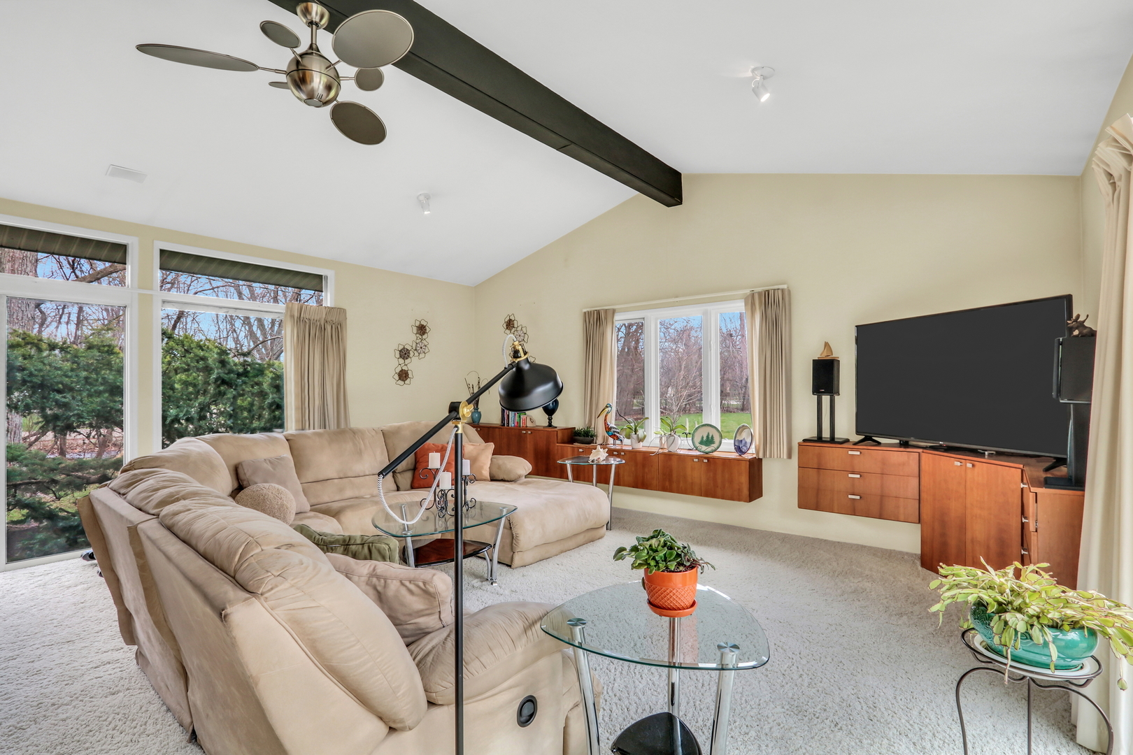 Green Oaks, IL 60048