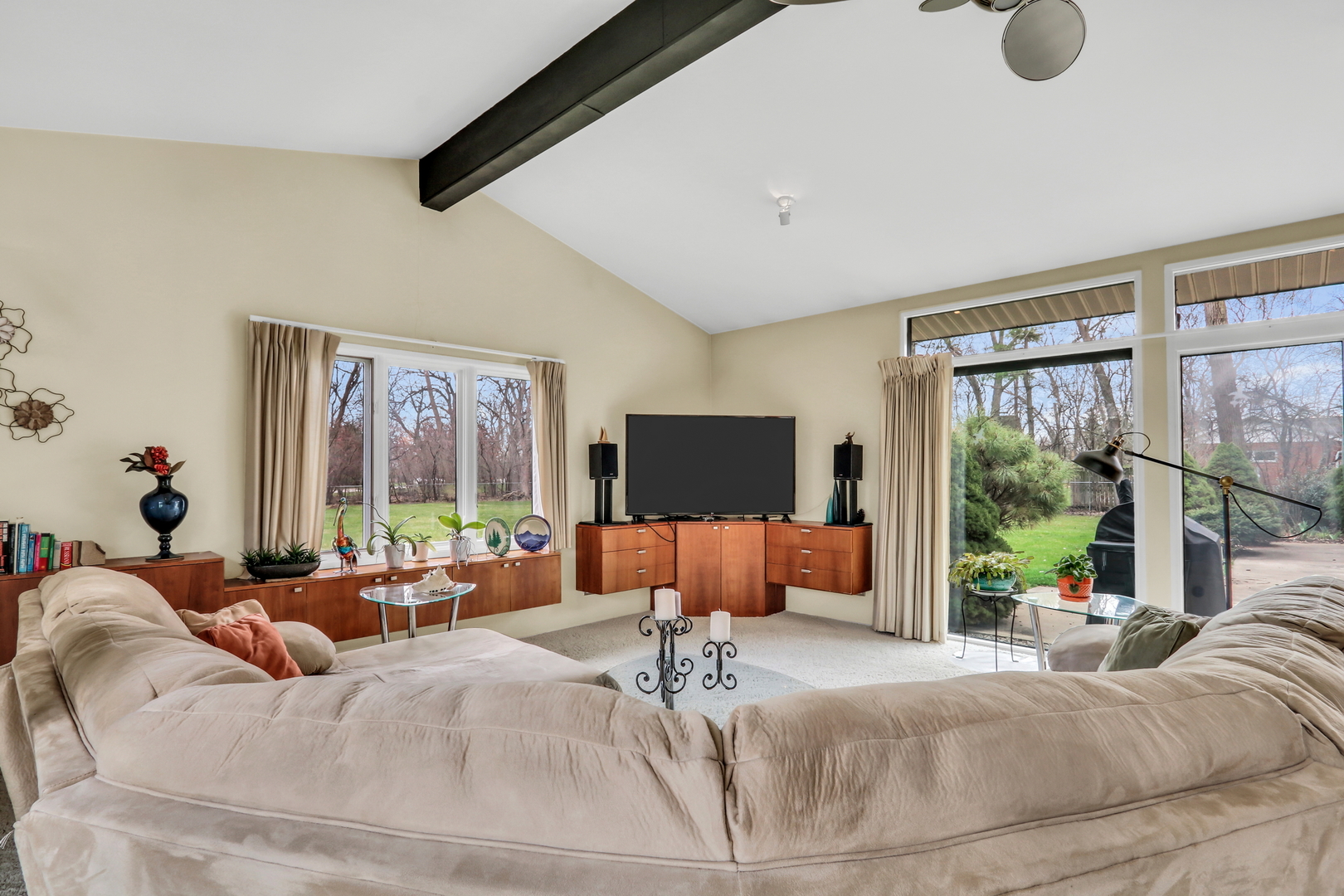 Green Oaks, IL 60048