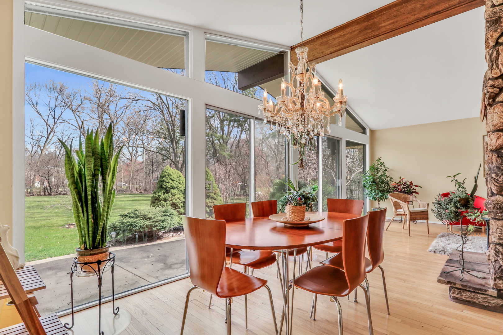 Green Oaks, IL 60048