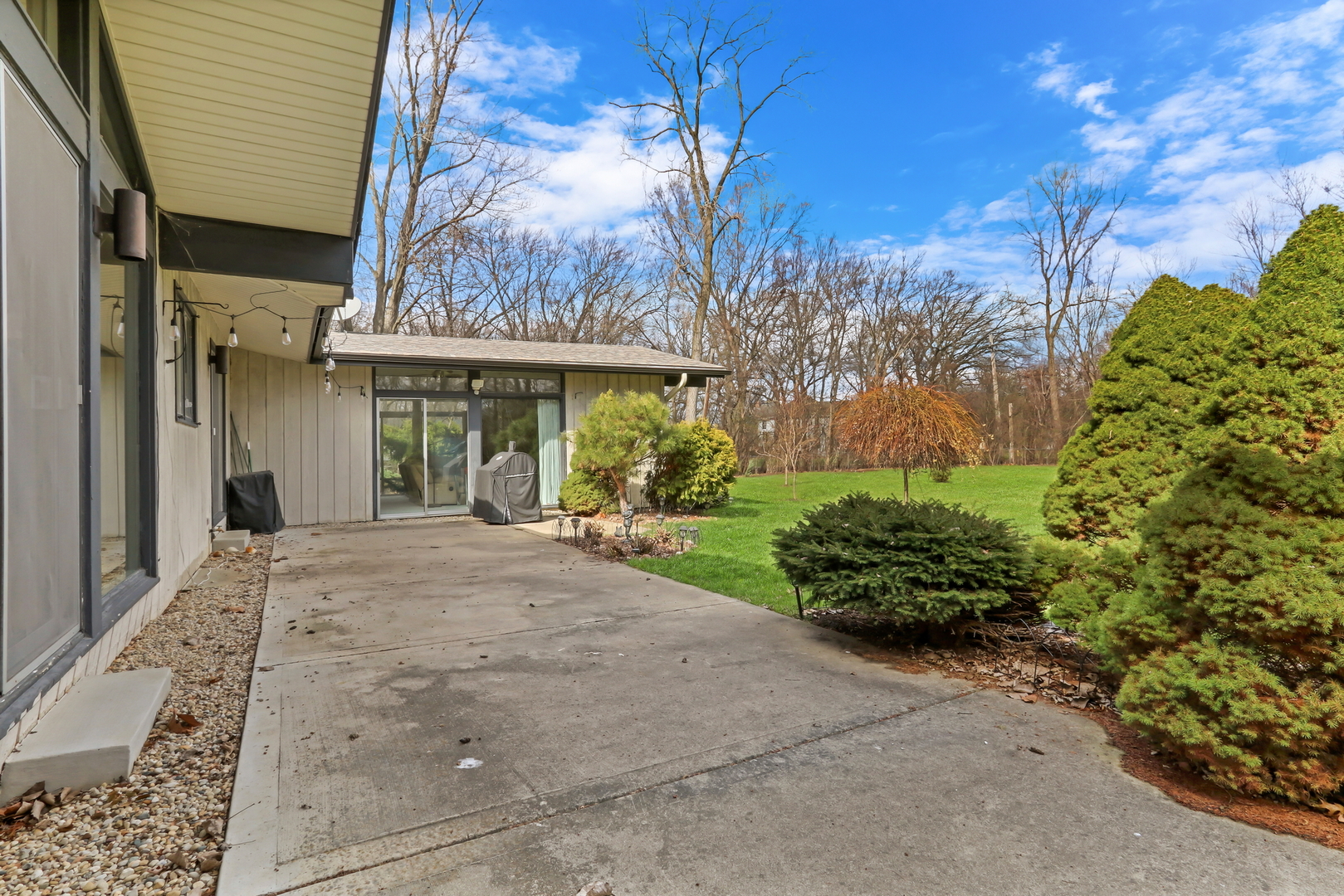 Green Oaks, IL 60048