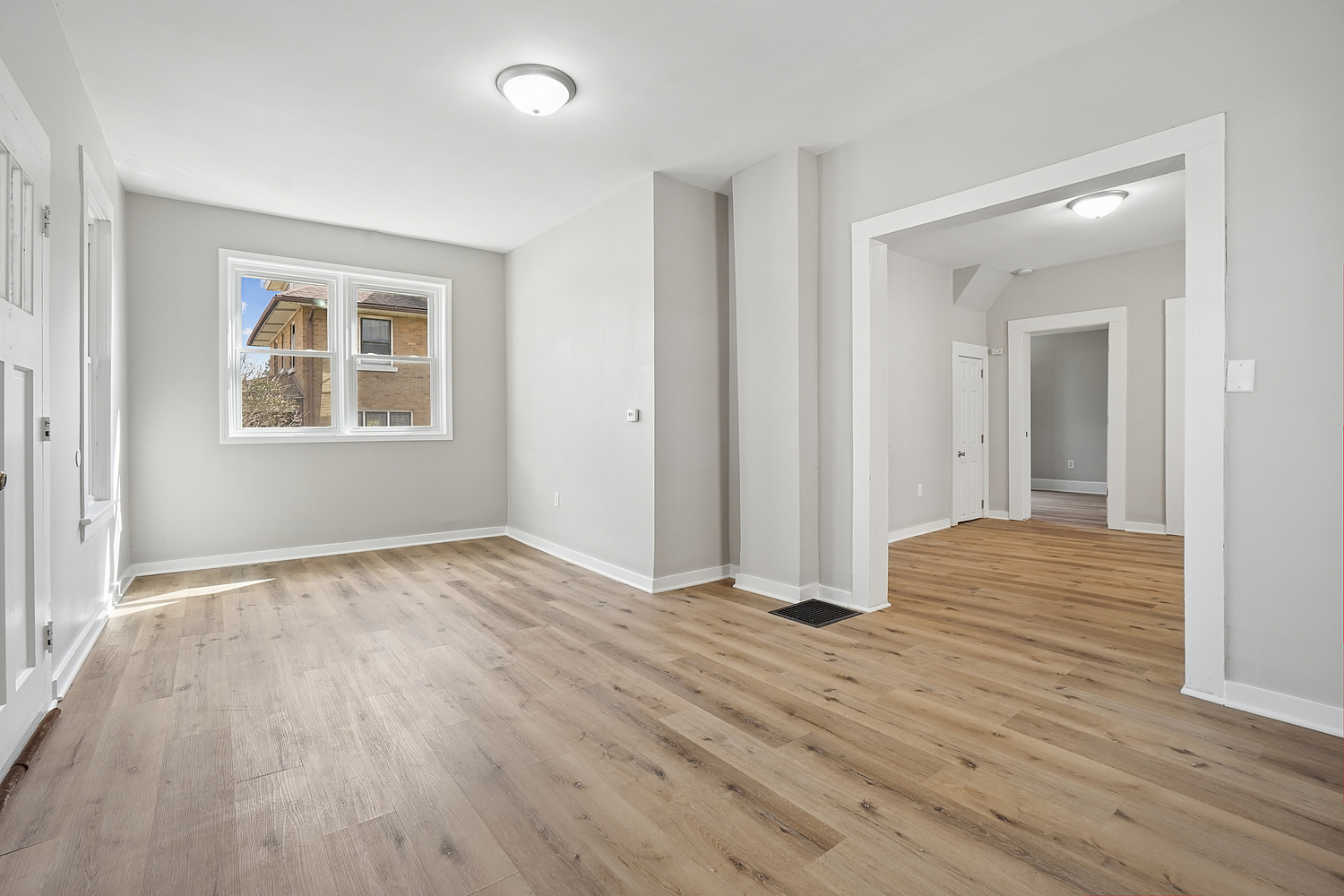 906 State Street, Lemont, IL 60439