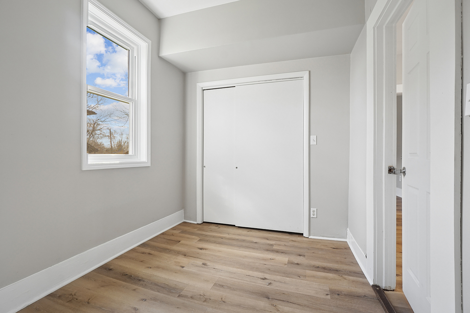 906 State Street, Lemont, IL 60439