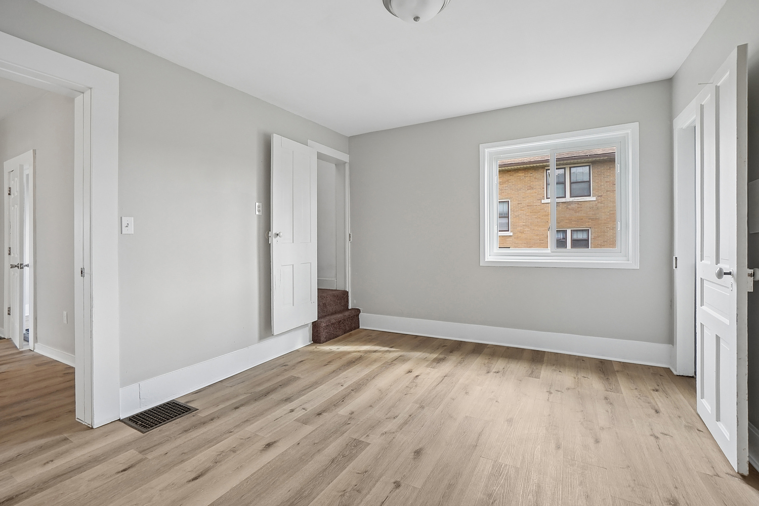 906 State Street, Lemont, IL 60439