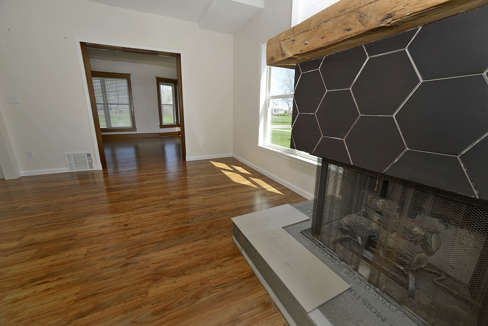 905 E Center Street, Ottawa, IL 61350