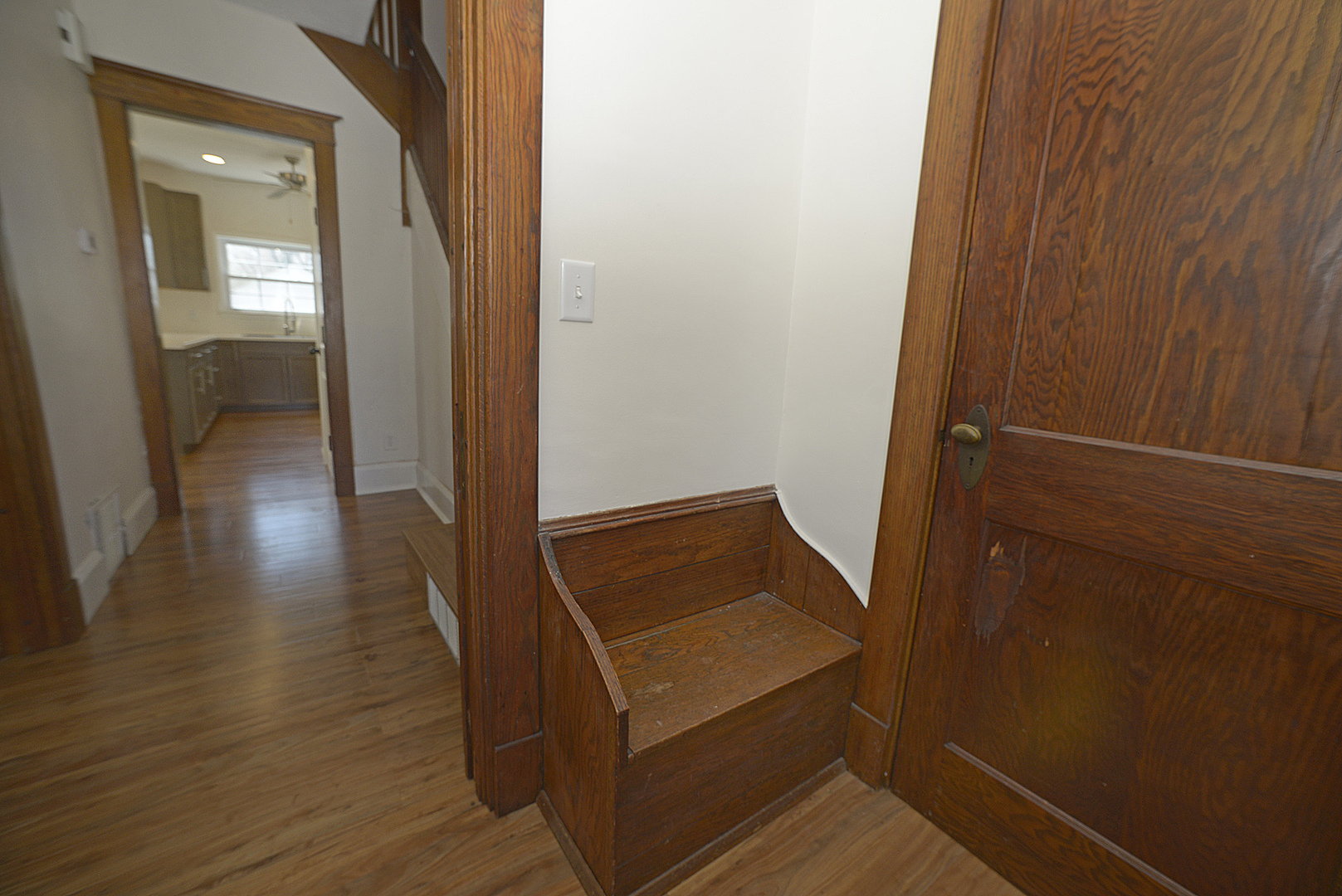 905 E Center Street, Ottawa, IL 61350