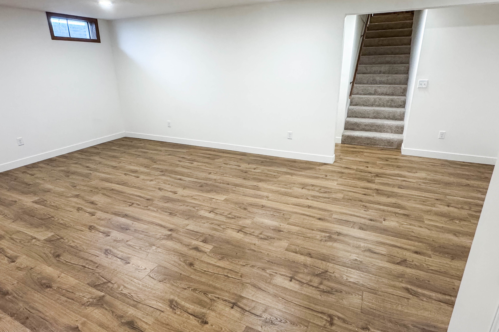 13015 E 2200 N Road, Hudson, IL 61748