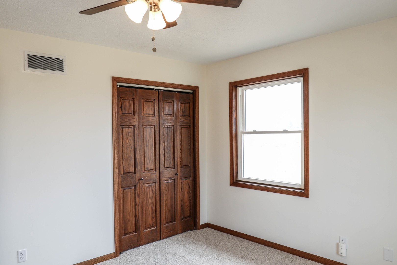 13015 E 2200 N Road, Hudson, IL 61748