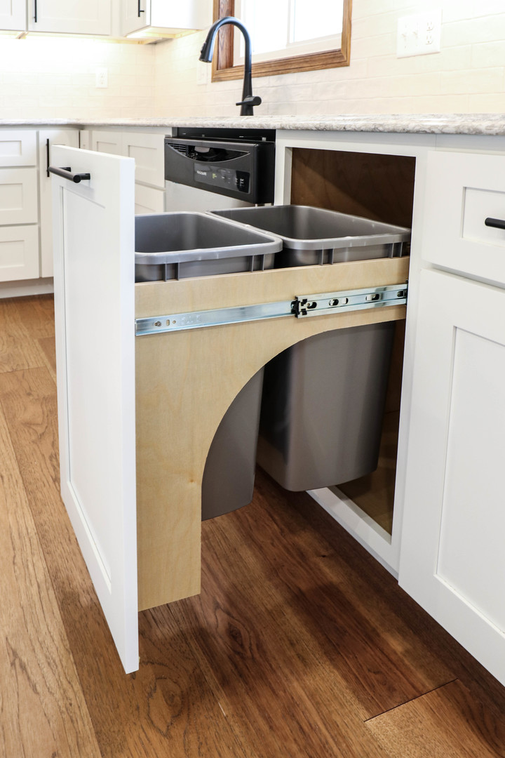 13015 E 2200 N Road, Hudson, IL 61748