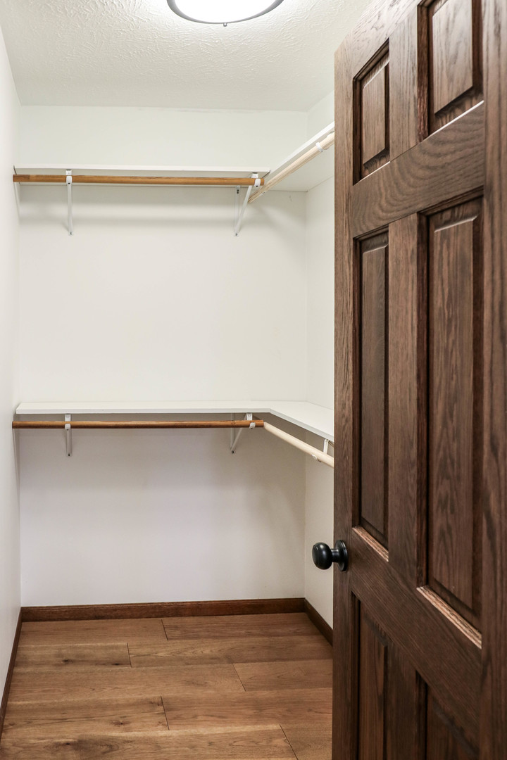 13015 E 2200 N Road, Hudson, IL 61748