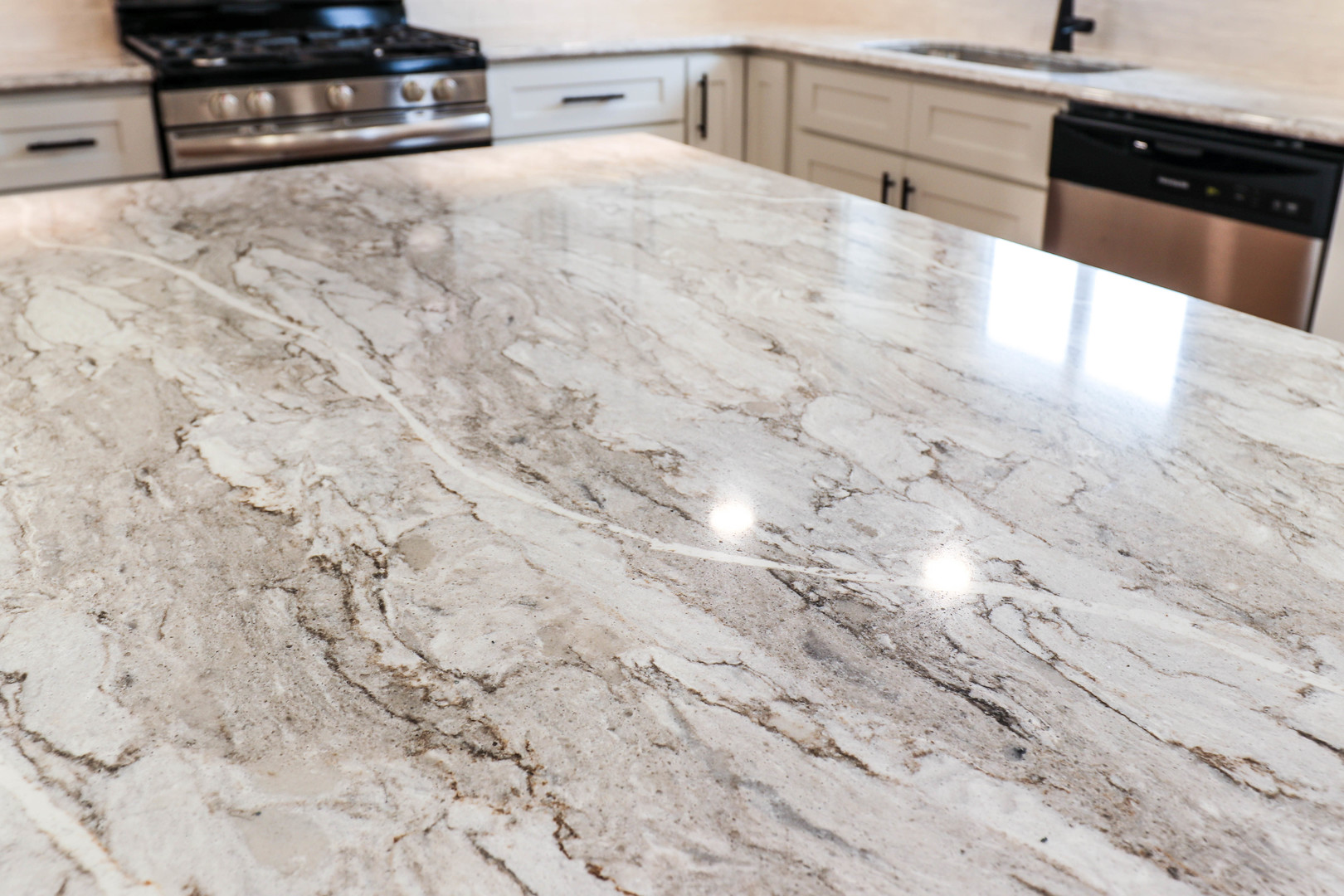 13015 E 2200 N Road, Hudson, IL 61748