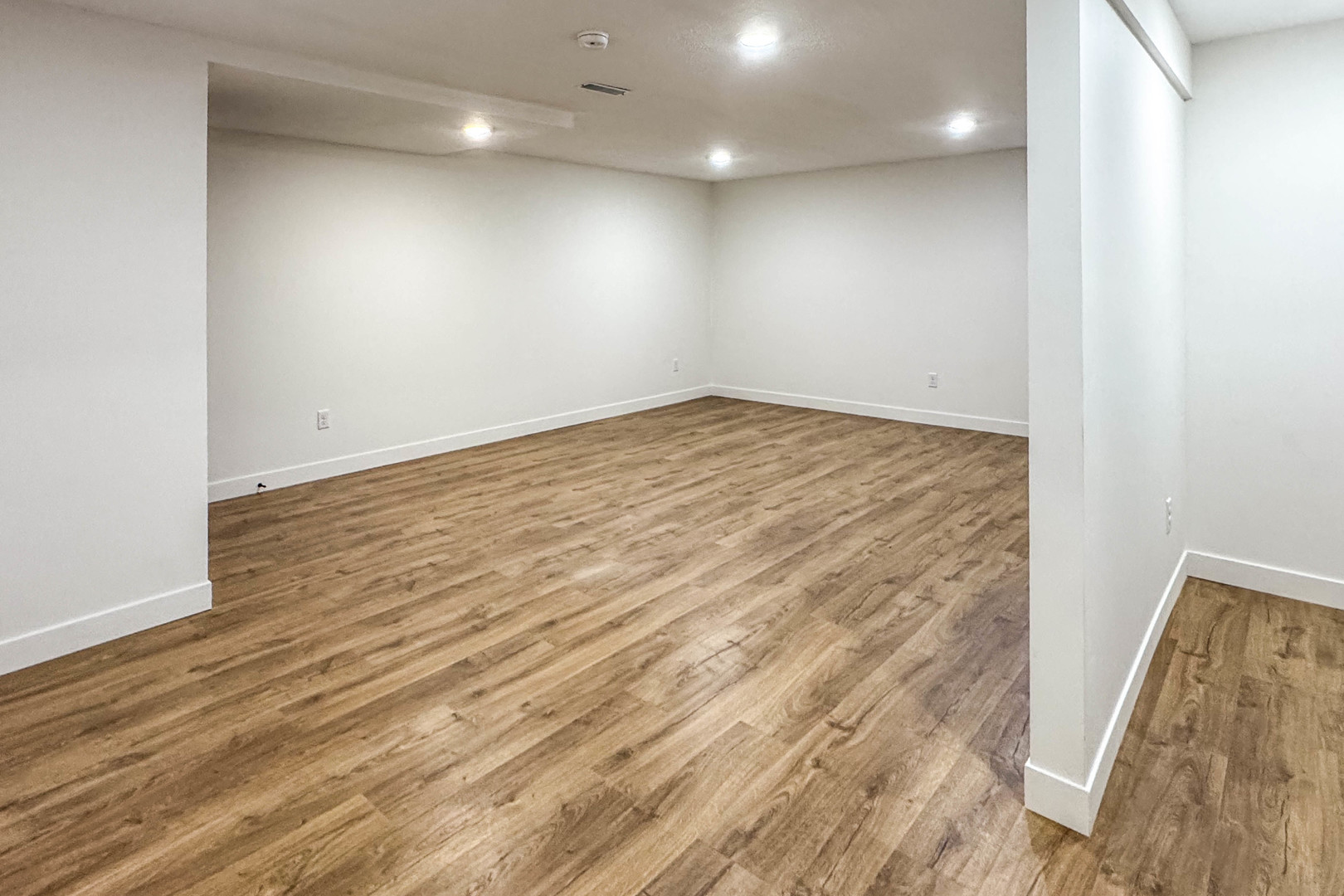 13015 E 2200 N Road, Hudson, IL 61748