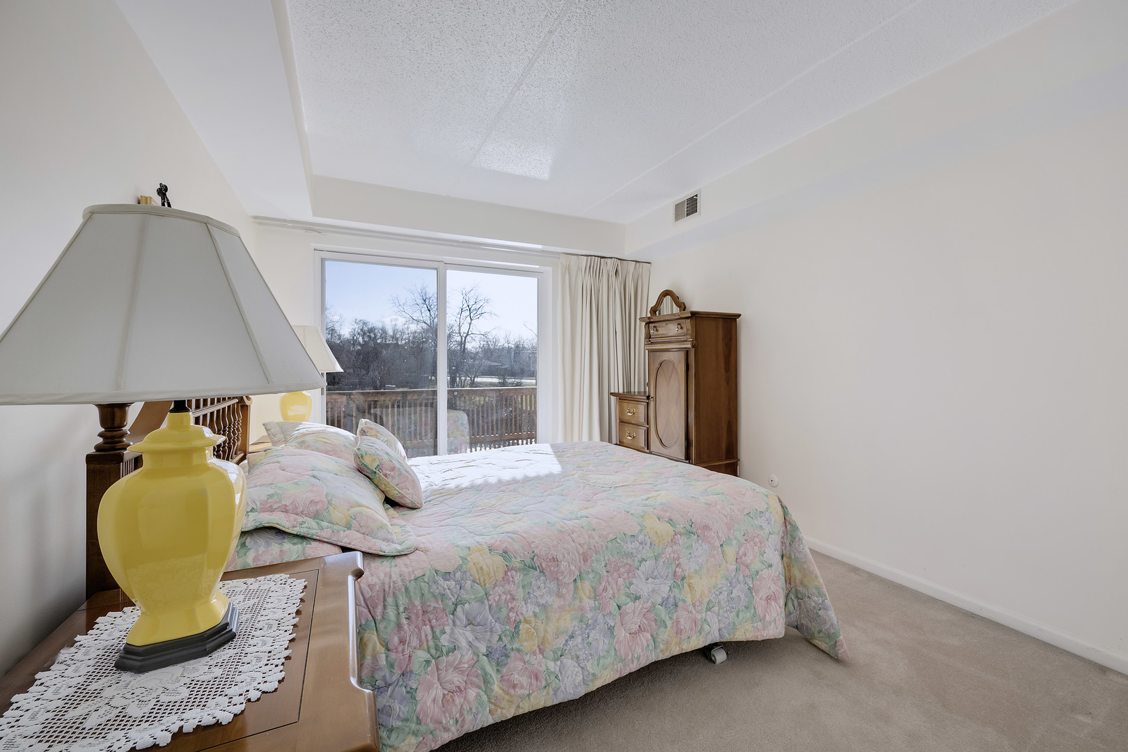 8025 WOODGLEN Lane #207, Downers Grove, IL 60516