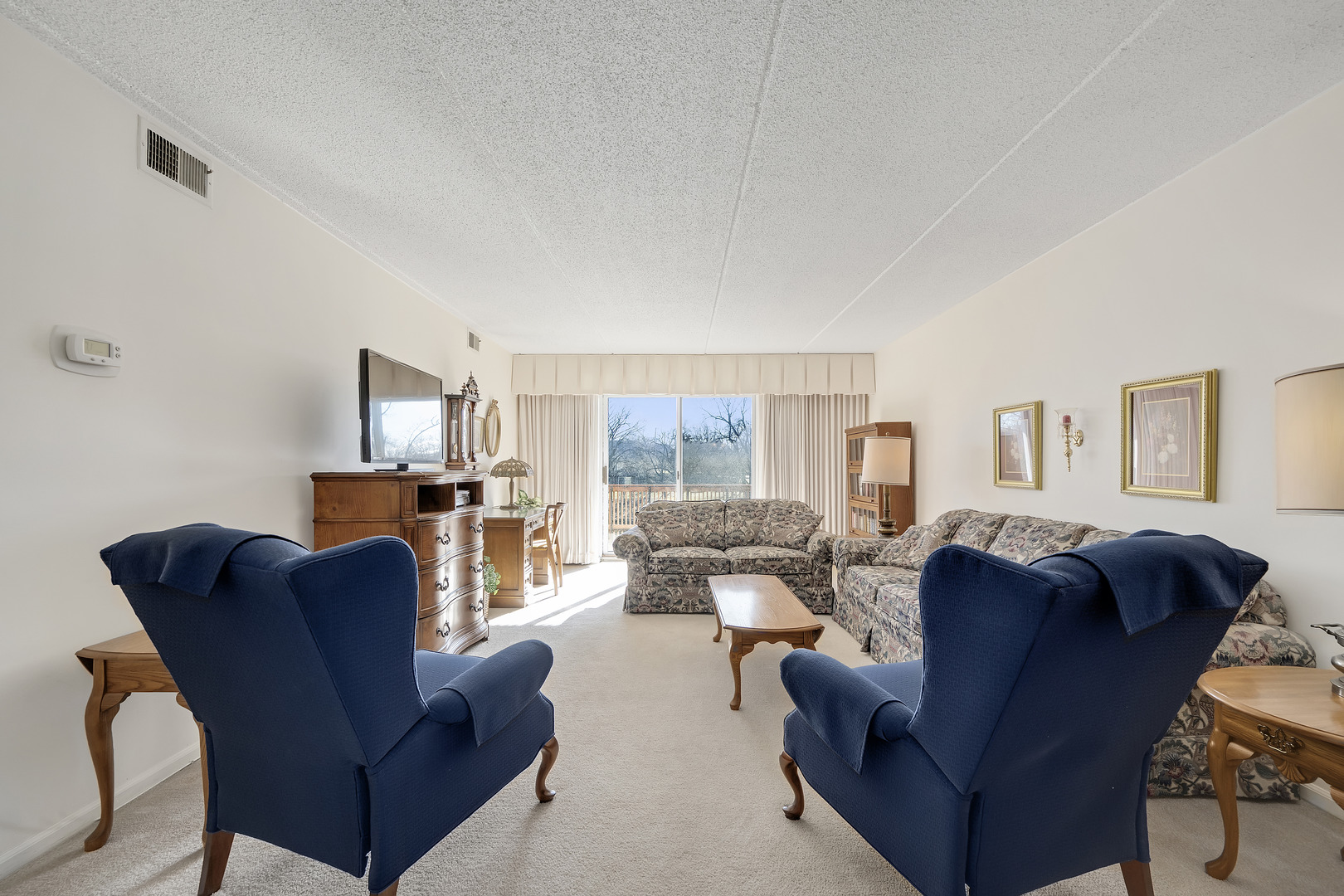 8025 WOODGLEN Lane #207, Downers Grove, IL 60516