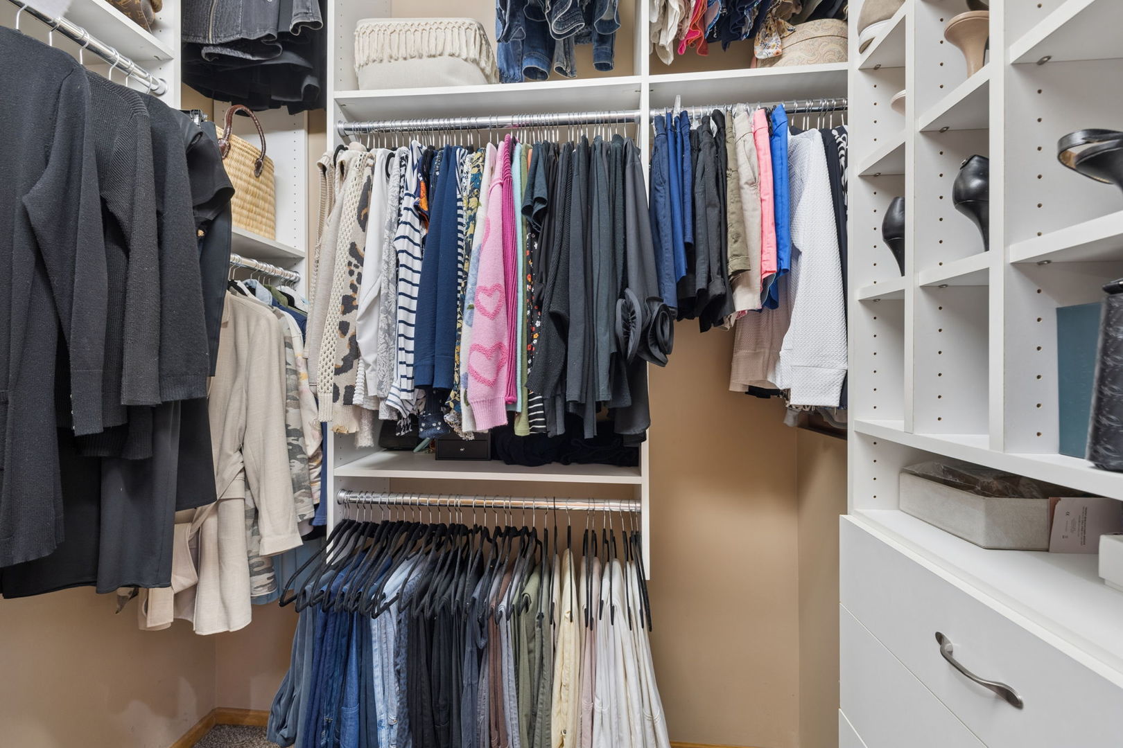 515 Connecticut Avenue, Naperville, IL 60565