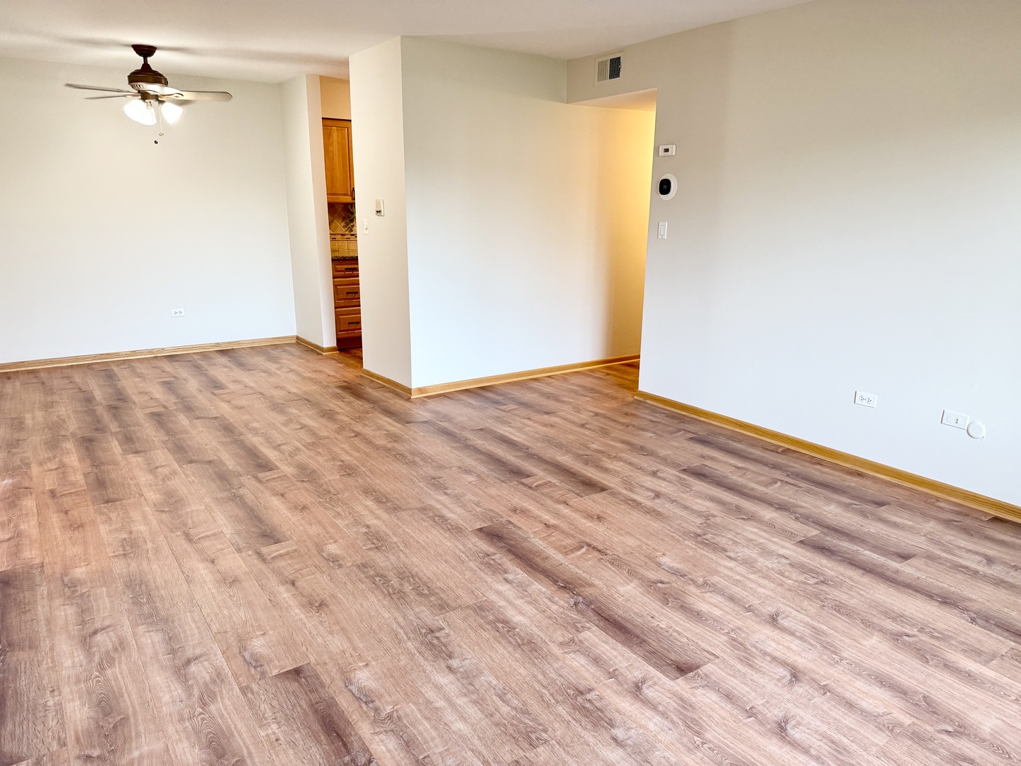 6156 Knoll Way Drive #36-103, Willowbrook, IL 60527