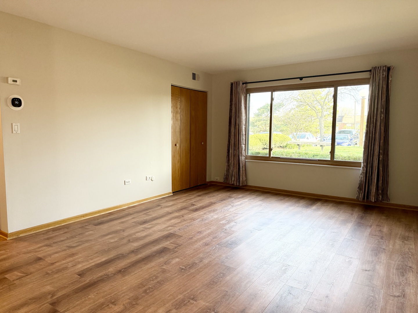 6156 Knoll Way Drive #36-103, Willowbrook, IL 60527