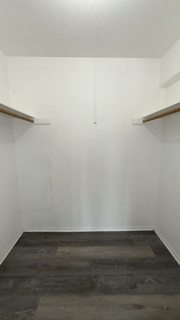 6156 Knoll Way Drive #36-103, Willowbrook, IL 60527