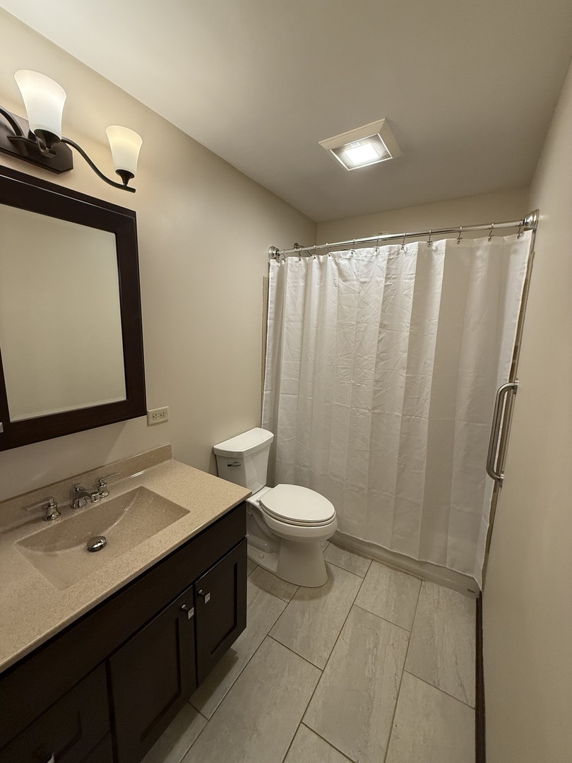 6156 Knoll Way Drive #36-103, Willowbrook, IL 60527