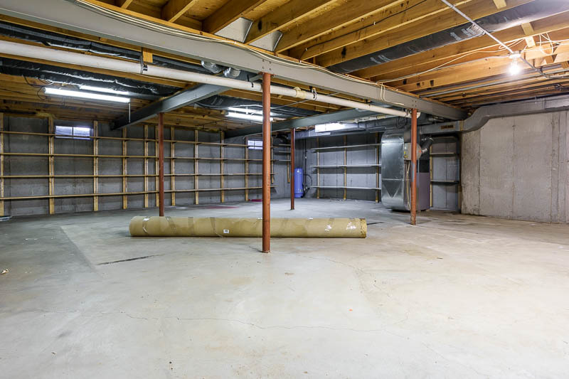 1920 Yale Bridge Road, South Beloit, IL 61080