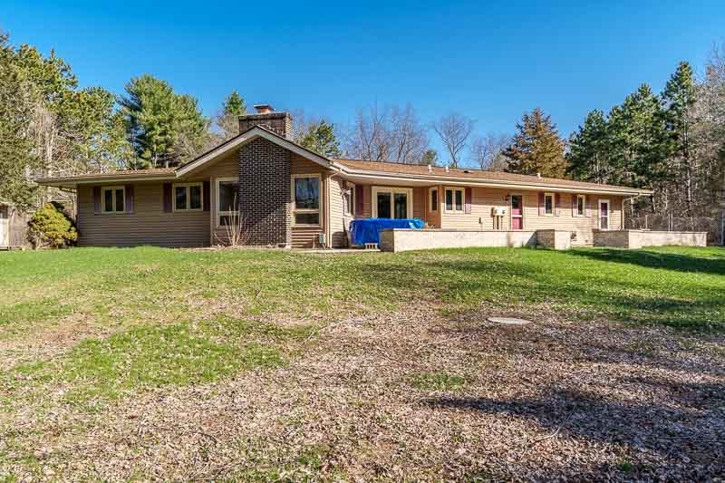 1920 Yale Bridge Road, South Beloit, IL 61080