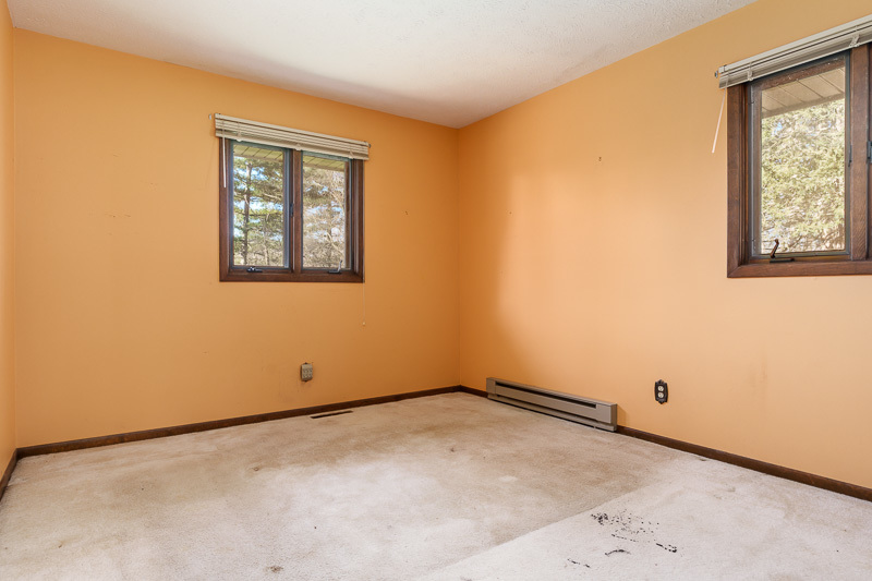 1920 Yale Bridge Road, South Beloit, IL 61080