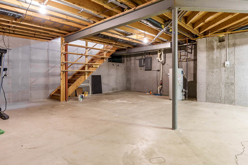 1920 Yale Bridge Road, South Beloit, IL 61080