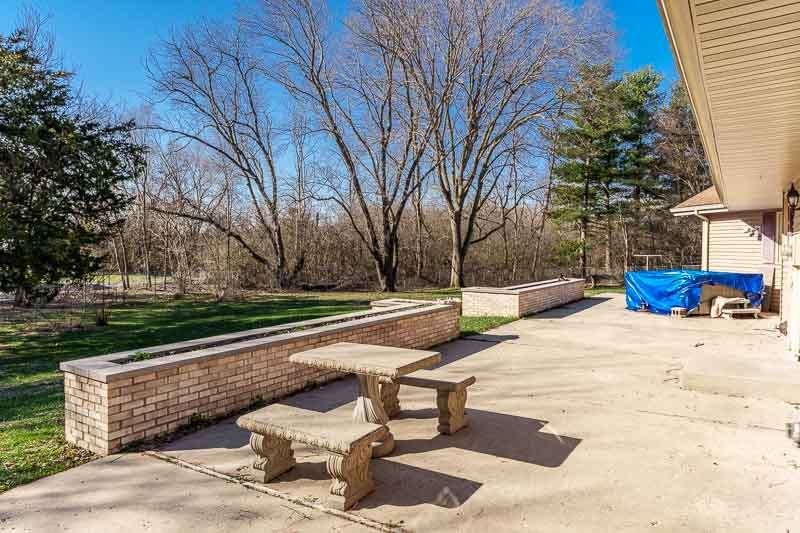 1920 Yale Bridge Road, South Beloit, IL 61080