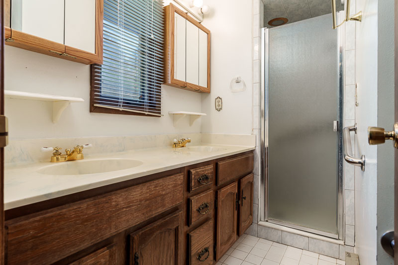 1920 Yale Bridge Road, South Beloit, IL 61080