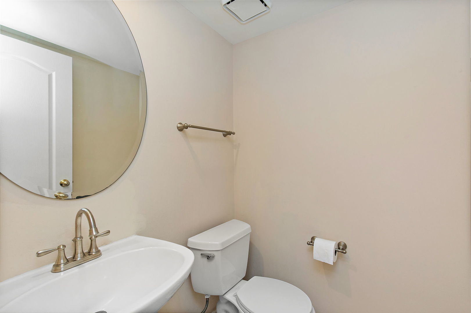 1415 Diamond Drive, Hoffman Estates, IL 60192