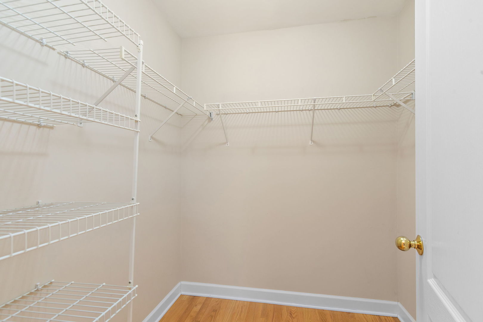 1415 Diamond Drive, Hoffman Estates, IL 60192