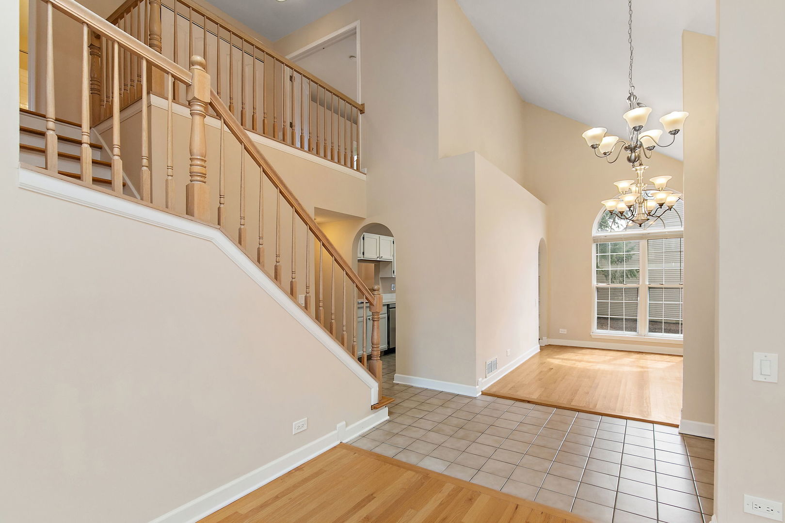 1415 Diamond Drive, Hoffman Estates, IL 60192