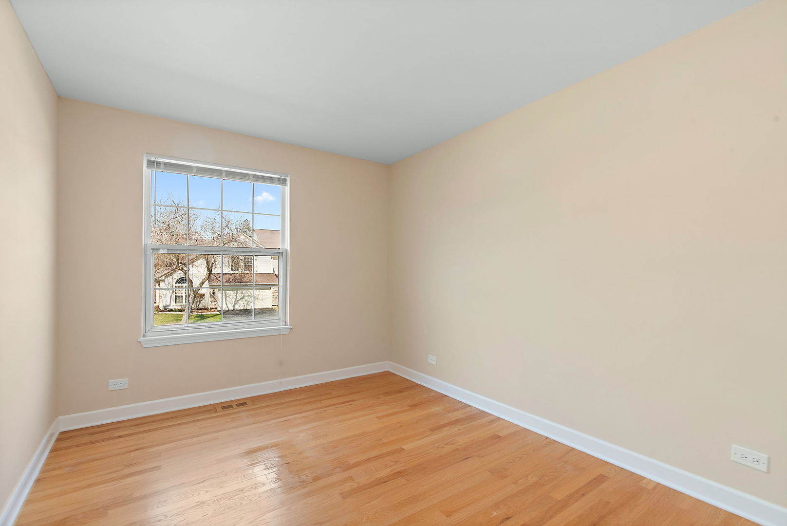 1415 Diamond Drive, Hoffman Estates, IL 60192