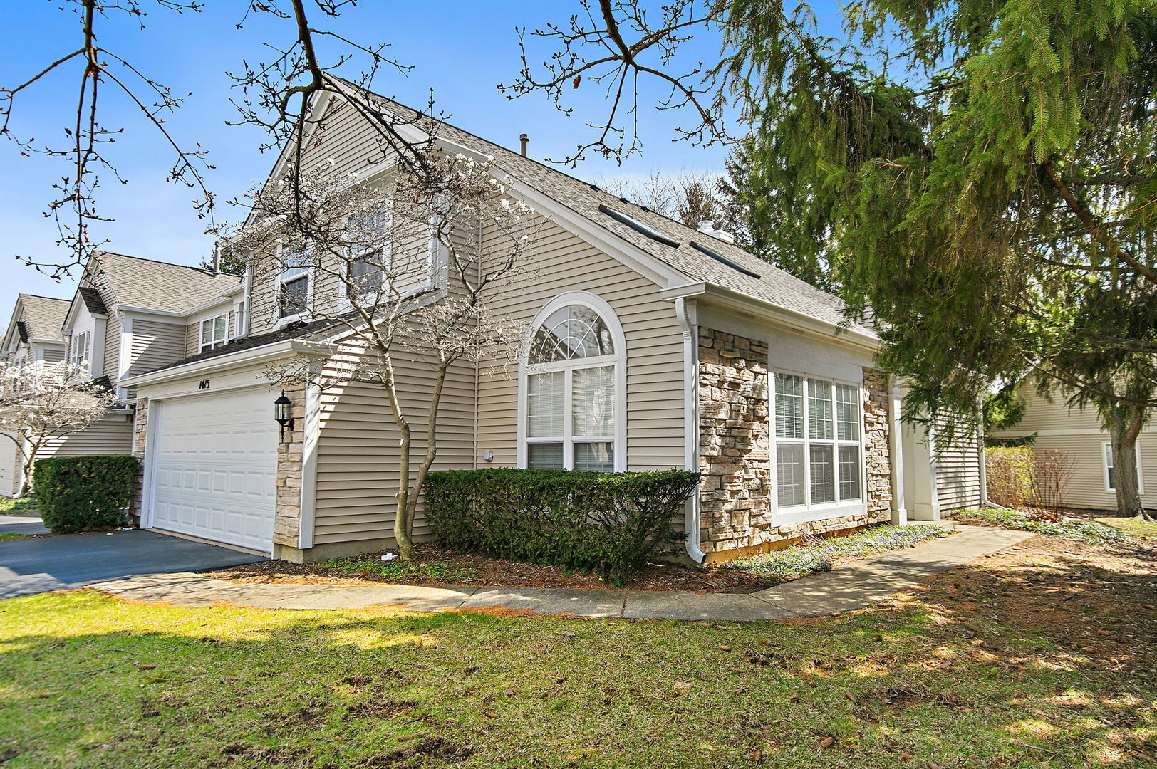 1415 Diamond Drive, Hoffman Estates, IL 60192