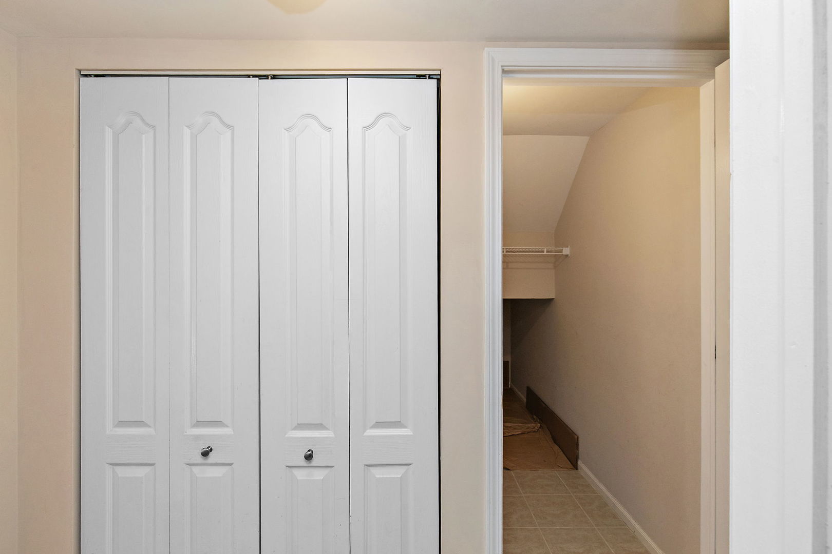 1415 Diamond Drive, Hoffman Estates, IL 60192