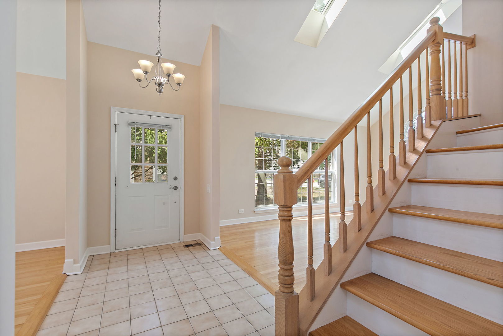 1415 Diamond Drive, Hoffman Estates, IL 60192