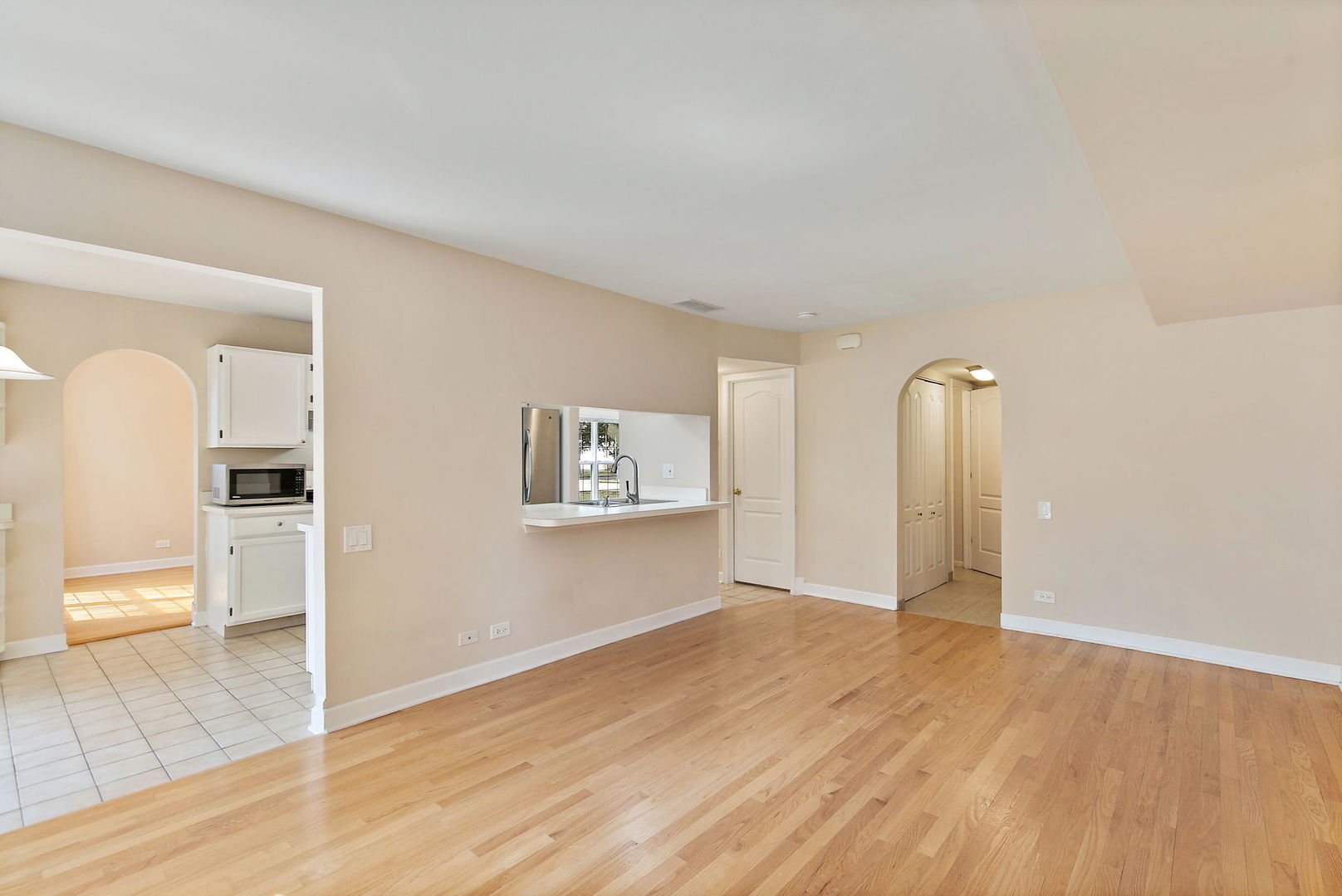 1415 Diamond Drive, Hoffman Estates, IL 60192