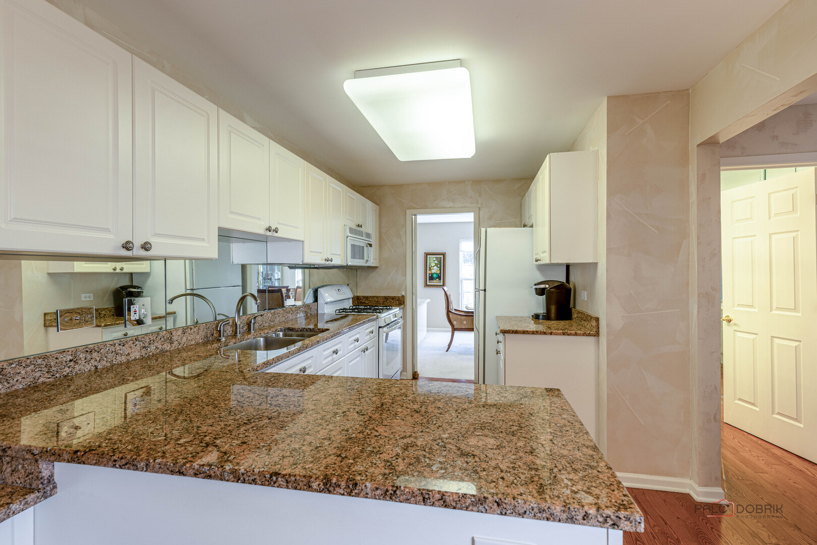 20 Ashford Court, Lincolnshire, IL 60069