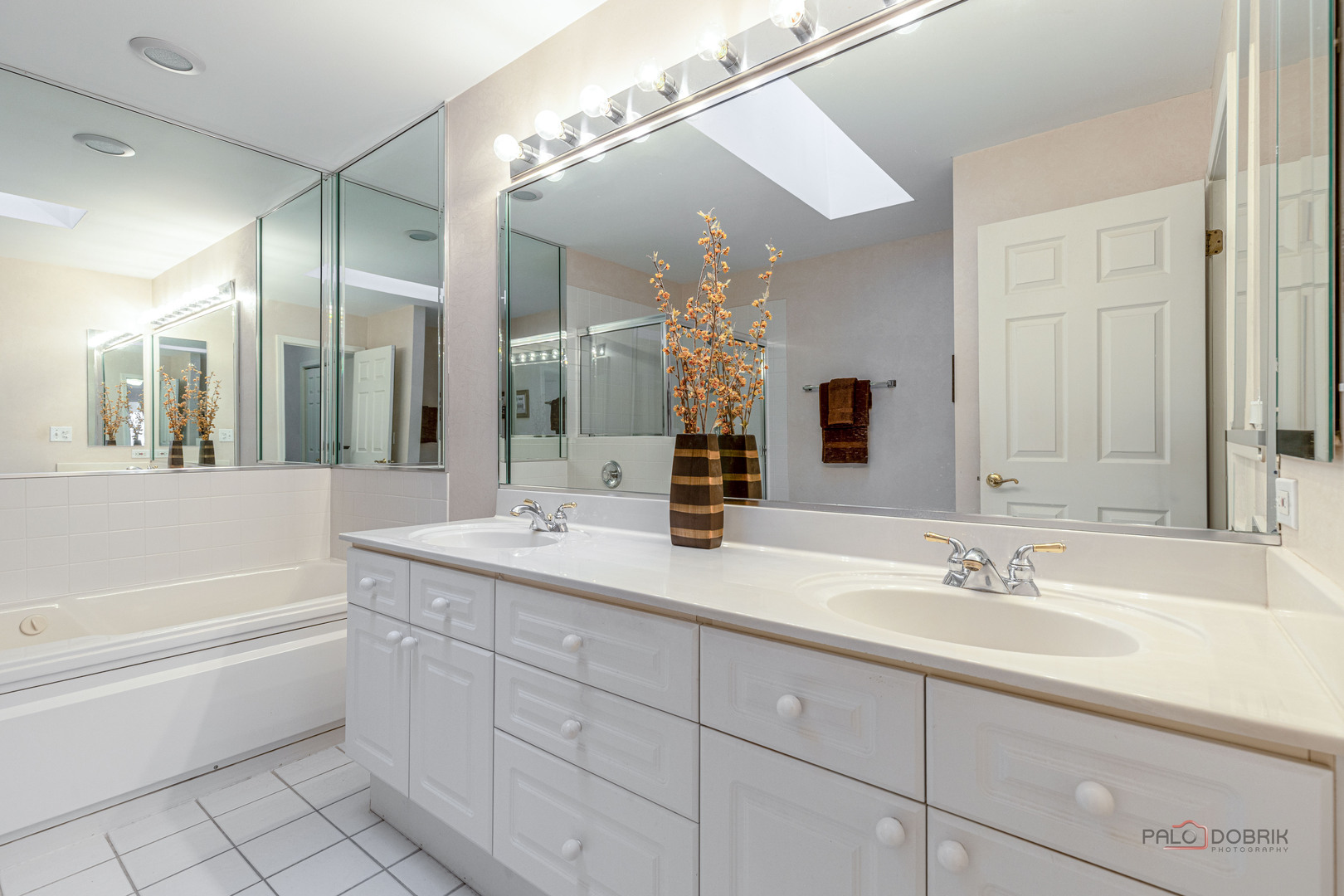 20 Ashford Court, Lincolnshire, IL 60069